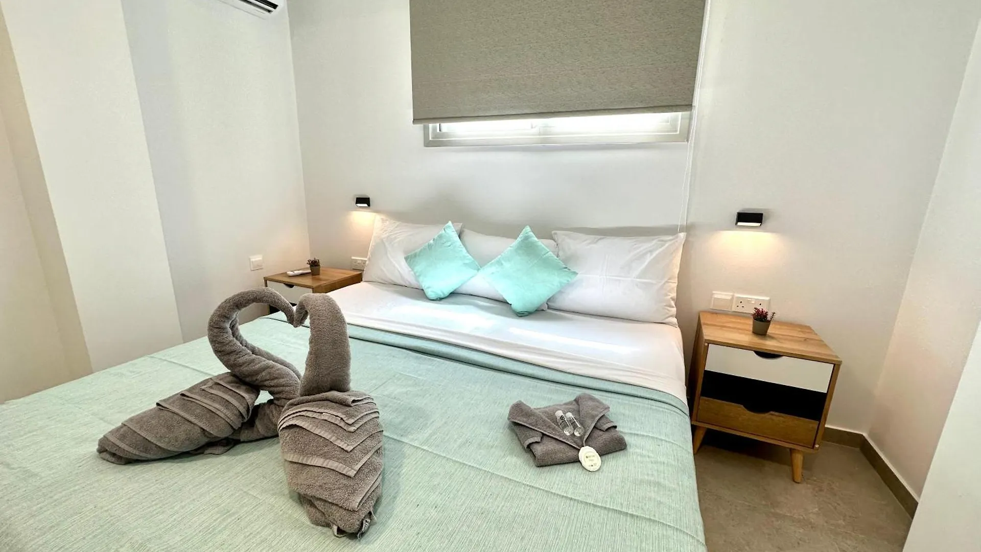 Serene Napa Suite Айя-Напа