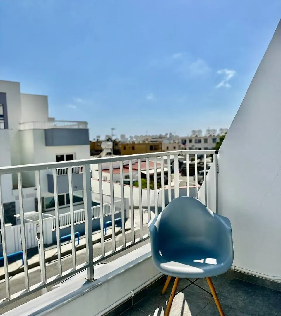 Serene Napa Suite Айя-Напа